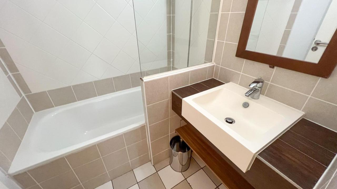 6-Person Apartment With Swimming Pool Tennis Court And Free Parking 25 勒图凯－巴黎普拉日 外观 照片
