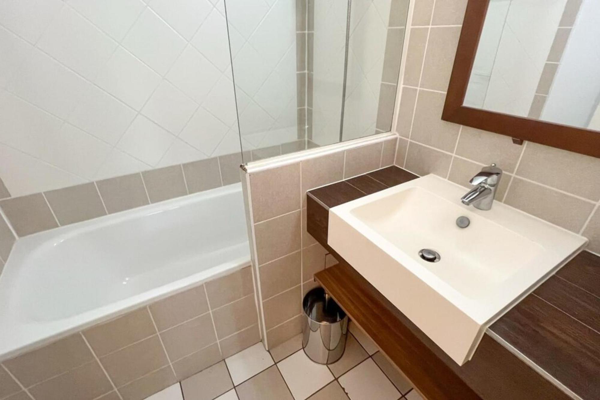 6-Person Apartment With Swimming Pool Tennis Court And Free Parking 25 勒图凯－巴黎普拉日 外观 照片